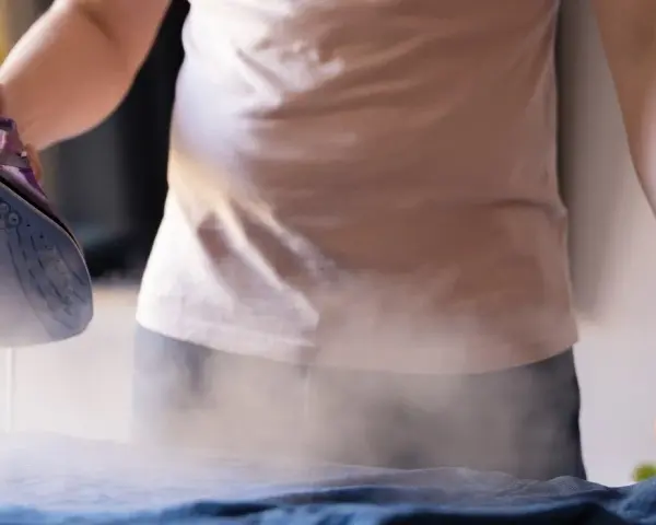 Jak usunąć nadruk z bluzki? Sprawdzone domowe i chemiczne metody
